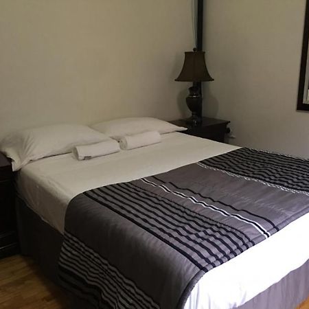 Hotel Mini Inc Монреал Екстериор снимка